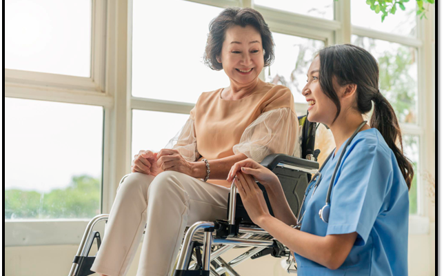 The Benefits of Hiring a Professional Live in Caregiver for Your Loved Ones
